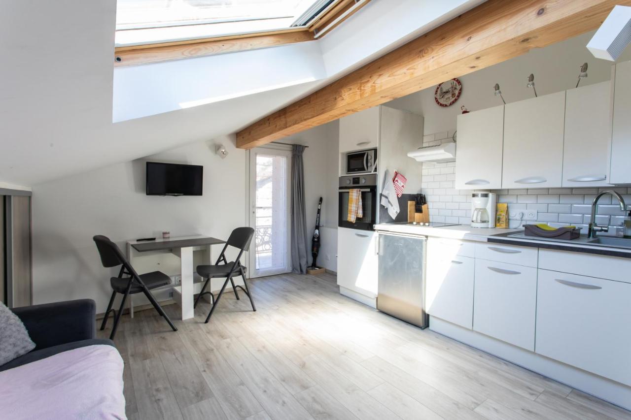 Le Coq Charmant Petit Studio En Centre Ville D'Embrun Exteriér fotografie