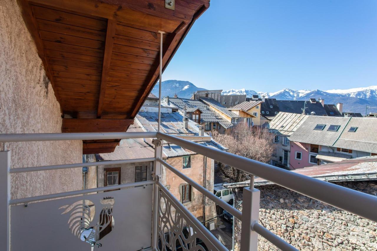 Le Coq Charmant Petit Studio En Centre Ville D'Embrun Exteriér fotografie